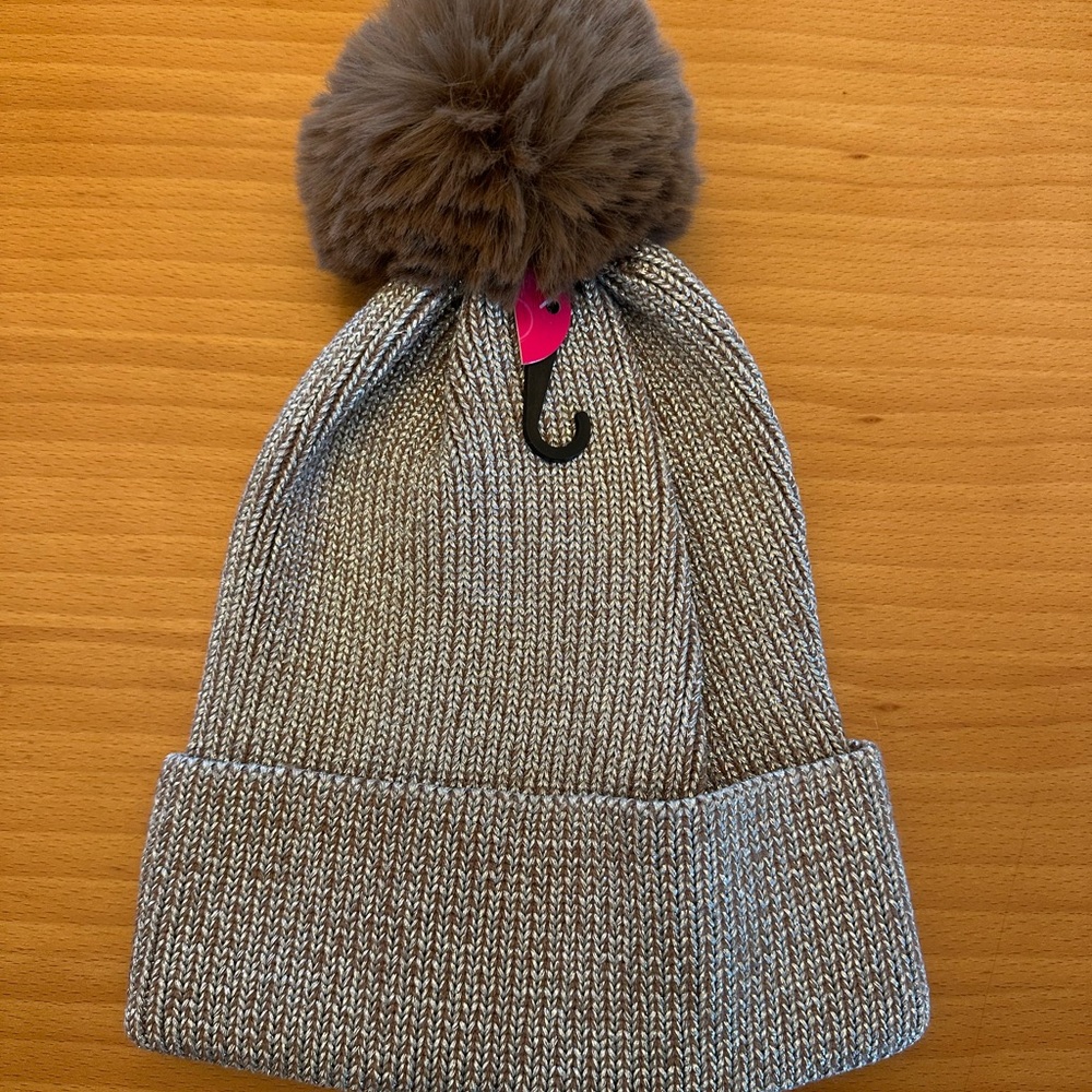 Cozy Knit Pom-Pom Beanie